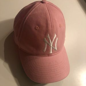 Ny yankees hat pink